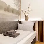 Lägenhet Relax-apartments - Indoor-pool - Sauna - Kueche - Kostenlos Parken - Balkon - Teilweise Massagesessel - 85 Zoll Smart-tv