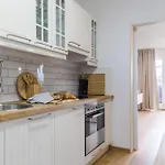 Relax-apartments - Indoor-pool - Sauna - Kueche - Kostenlos Parken - Balkon - Teilweise Massagesessel - 85 Zoll Smart-tv Lägenhet