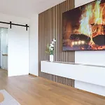 Lägenhet Relax-apartments - Indoor-pool - Sauna - Kueche - Kostenlos Parken - Balkon - Teilweise Massagesessel - 85 Zoll Smart-tv *