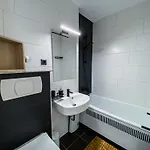 Lägenhet Relax-apartments - Indoor-pool - Sauna - Kueche - Kostenlos Parken - Balkon - Teilweise Massagesessel - 85 Zoll Smart-tv