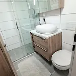 Relax-apartments - Indoor-pool - Sauna - Kueche - Kostenlos Parken - Balkon - Teilweise Massagesessel - 85 Zoll Smart-tv Lägenhet Schonach im Schwarzwald