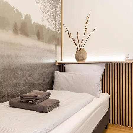 Apartment Relax-Apartments - Indoor-Pool - Sauna - Kueche - Kostenlos Parken - Balkon - Massagesessel - 85 Zoll Smart-Tv