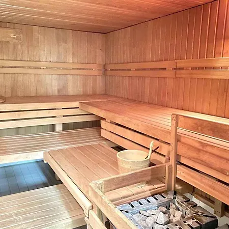 Relax-apartments - Indoor-pool - Sauna - Kueche - Kostenlos Parken - Balkon - Teilweise Massagesessel - 85 Zoll Smart-tv * סכונאץ'