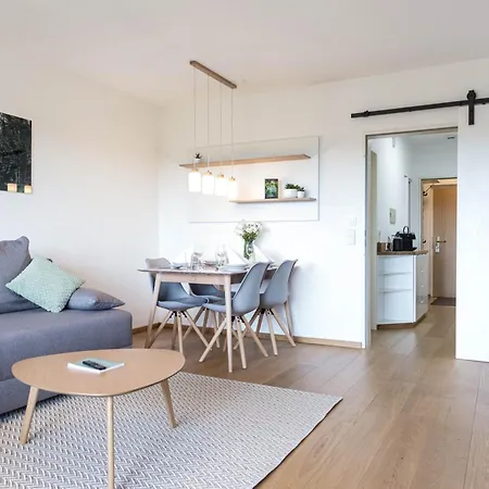 Relax-Apartments - Indoor-Pool - Sauna - Kueche - Kostenlos Parken - Balkon - Massagesessel - 85 Zoll Smart-Tv *