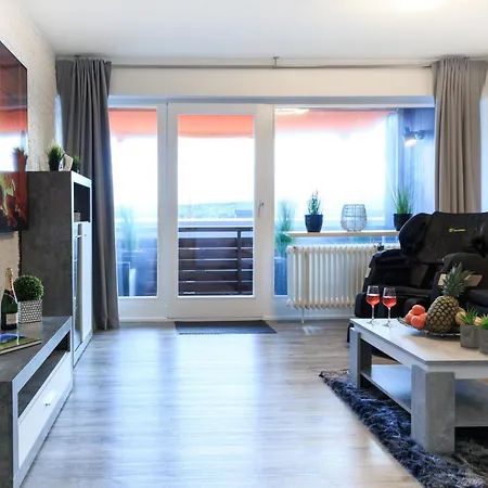 Relax-Apartments - Indoor-Pool - Sauna - Kueche - Kostenlos Parken - Balkon - Massagesessel - 85 Zoll Smart-Tv