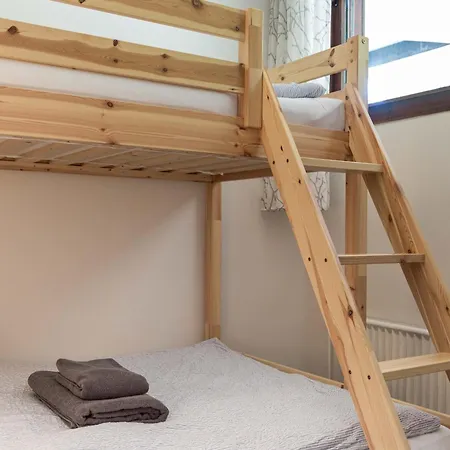 شقة Relax-apartments - Indoor-pool - Sauna - Kueche - Kostenlos Parken - Balkon - Teilweise Massagesessel - 85 Zoll Smart-tv *