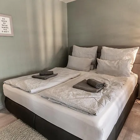 Relax-apartments - Indoor-pool - Sauna - Kueche - Kostenlos Parken - Balkon - Teilweise Massagesessel - 85 Zoll Smart-tv Appartement