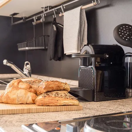 Relax-apartments - Indoor-pool - Sauna - Kueche - Kostenlos Parken - Balkon - Teilweise Massagesessel - 85 Zoll Smart-tv דירה *